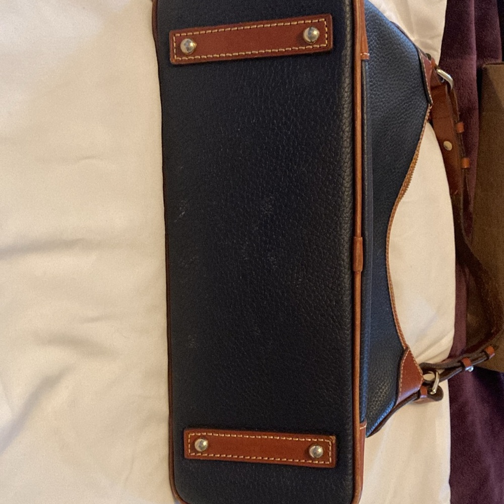 Dooney and Bourke navy blue leather handbag purse shoulder bag medium 
Classic - Picture 6 of 10
